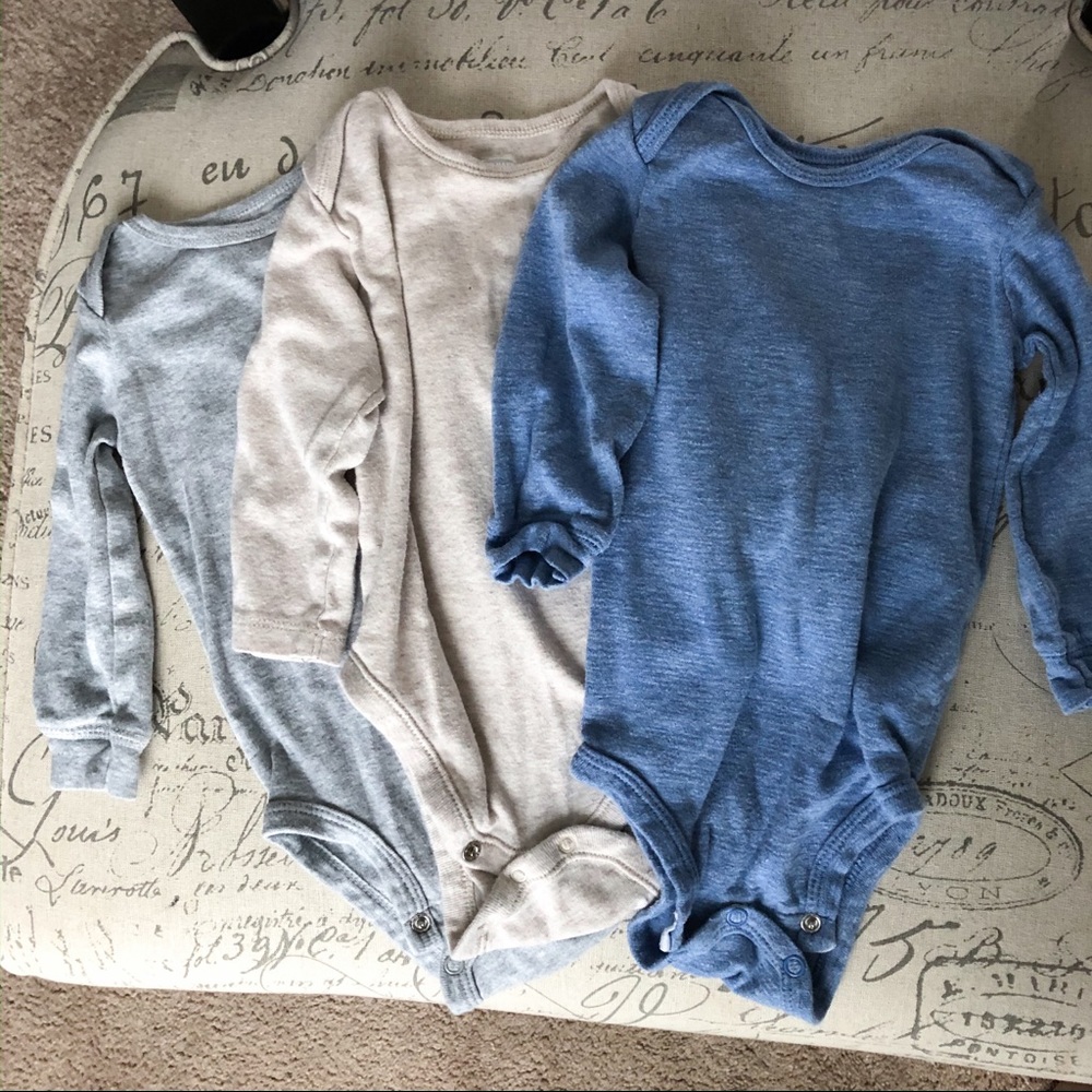 3 Pack baby boy long sleeve onesies, size 12 month